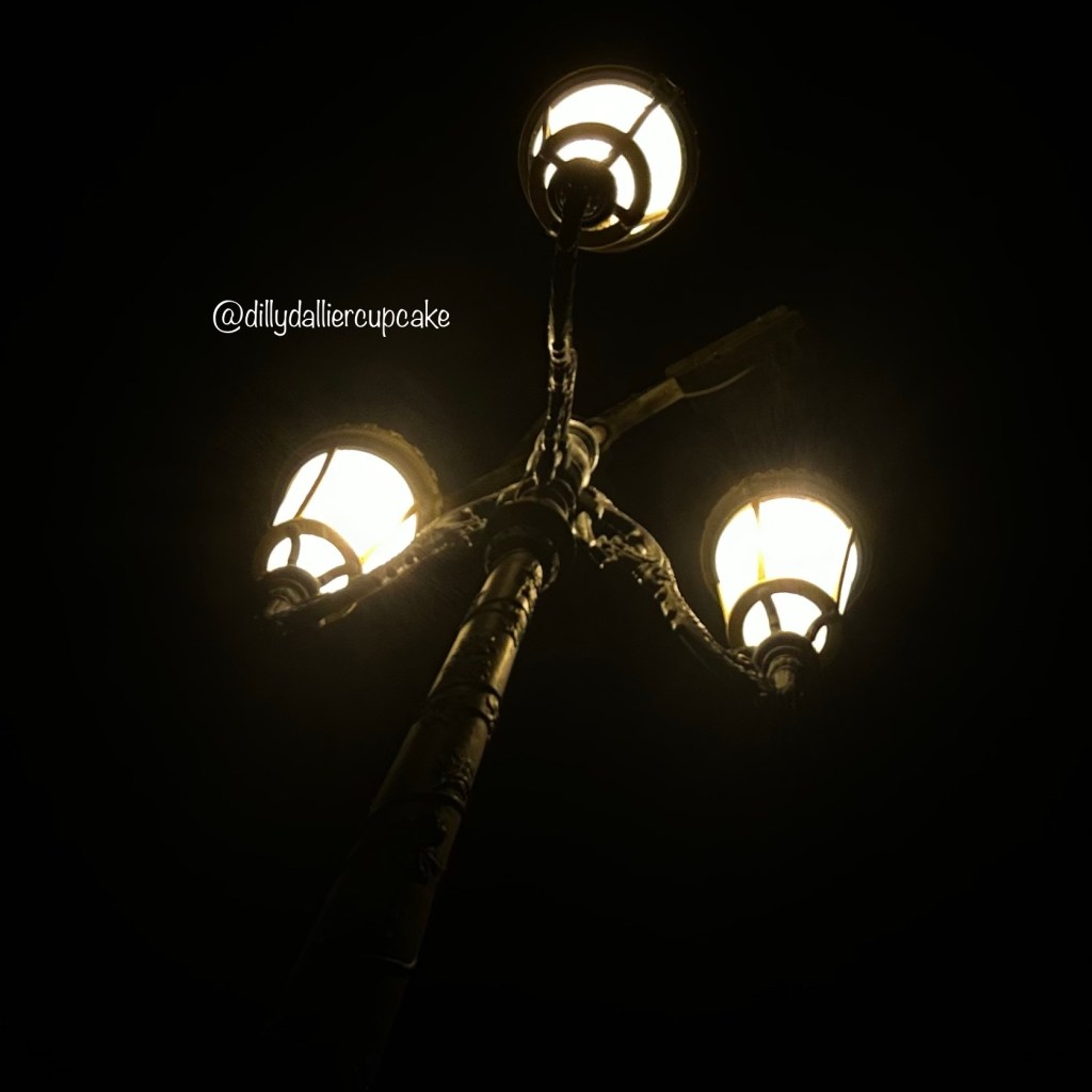 WORDLESS WEDNESDAY #lamppost