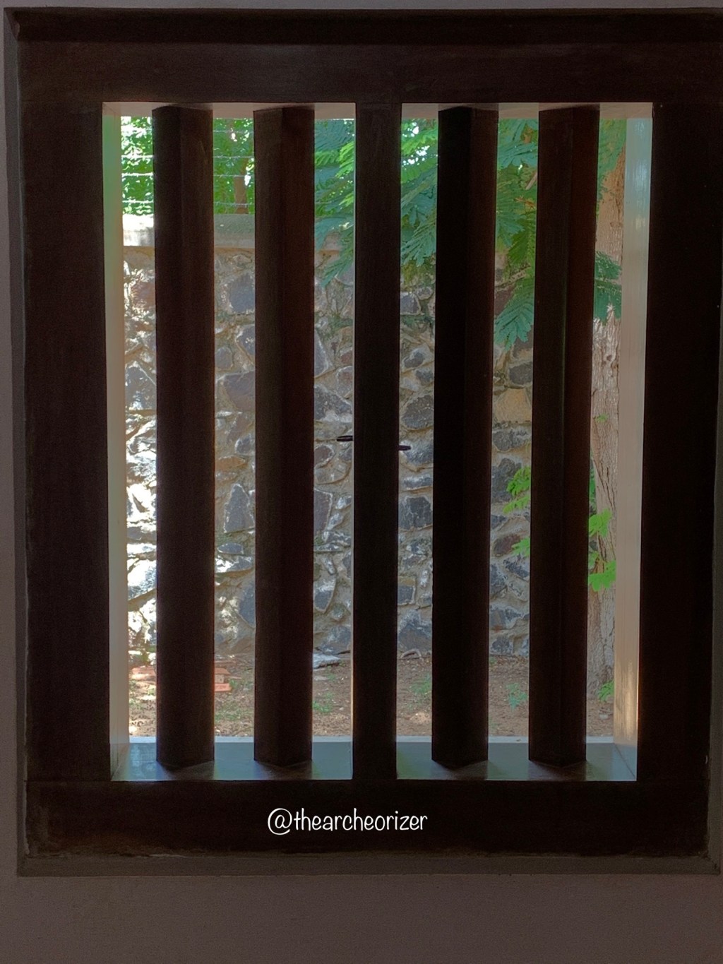 WORDLESS WEDNESDAY #woodenwindow
